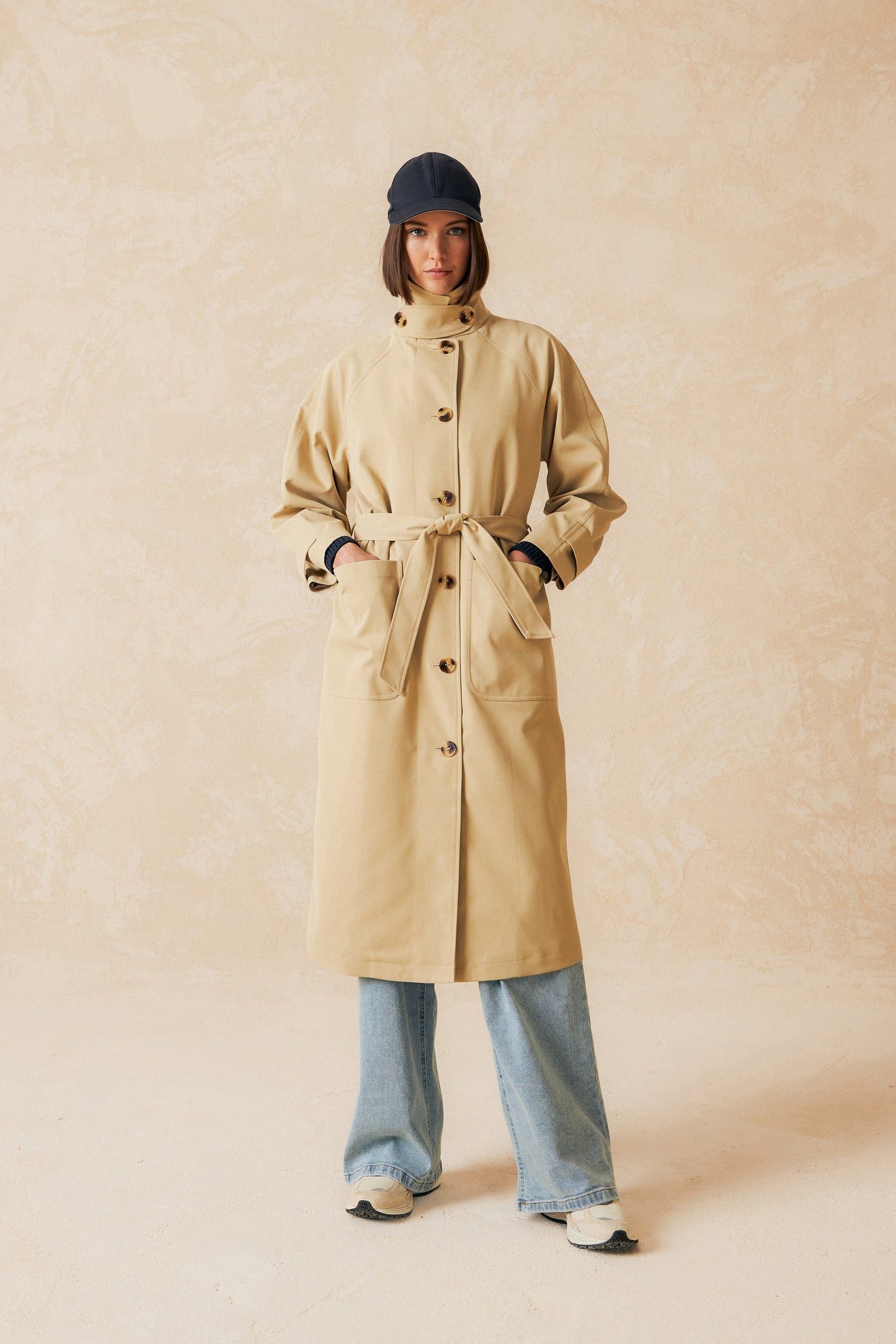 TRENCH COAT