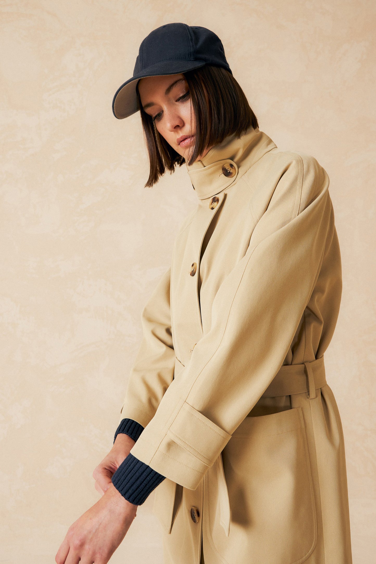 TRENCH COAT