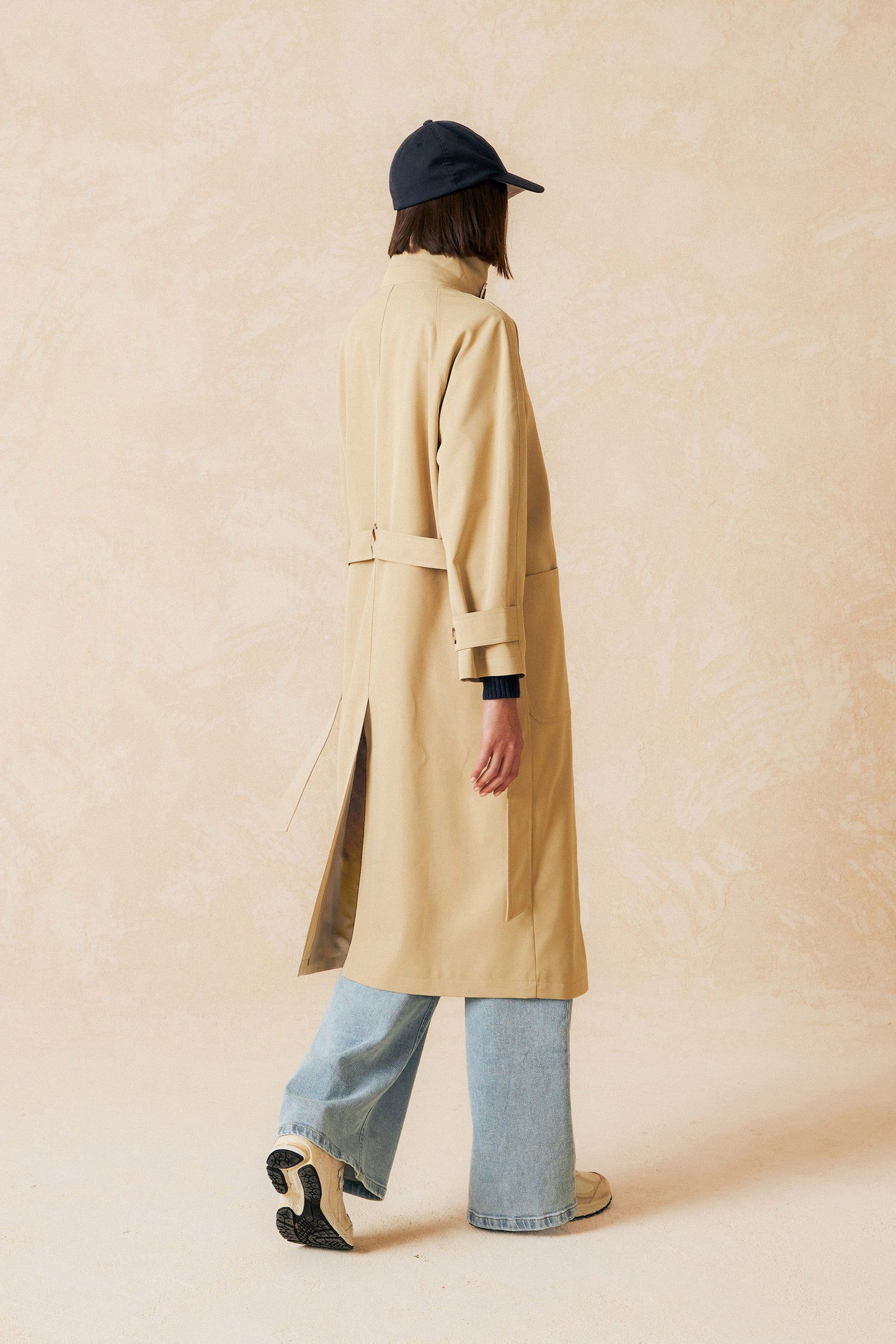 TRENCH COAT