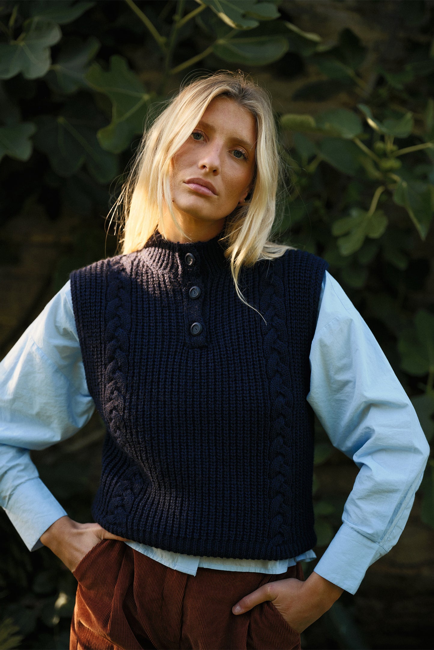 GILET CROP TORSADÉ