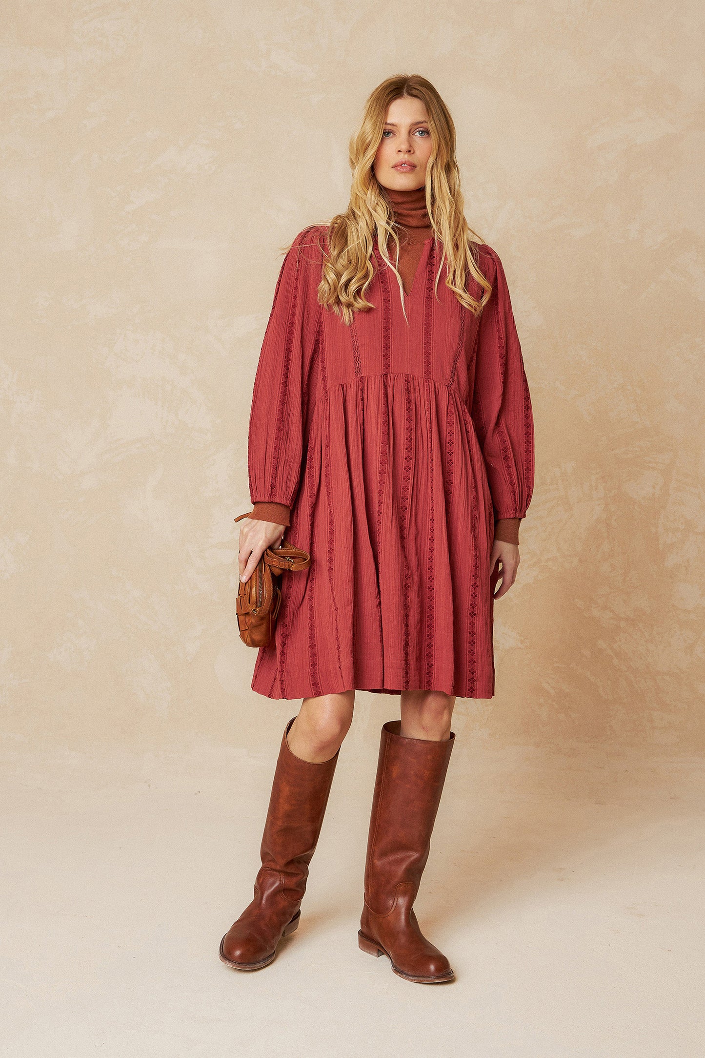 ROBE COURTE JAQUARD