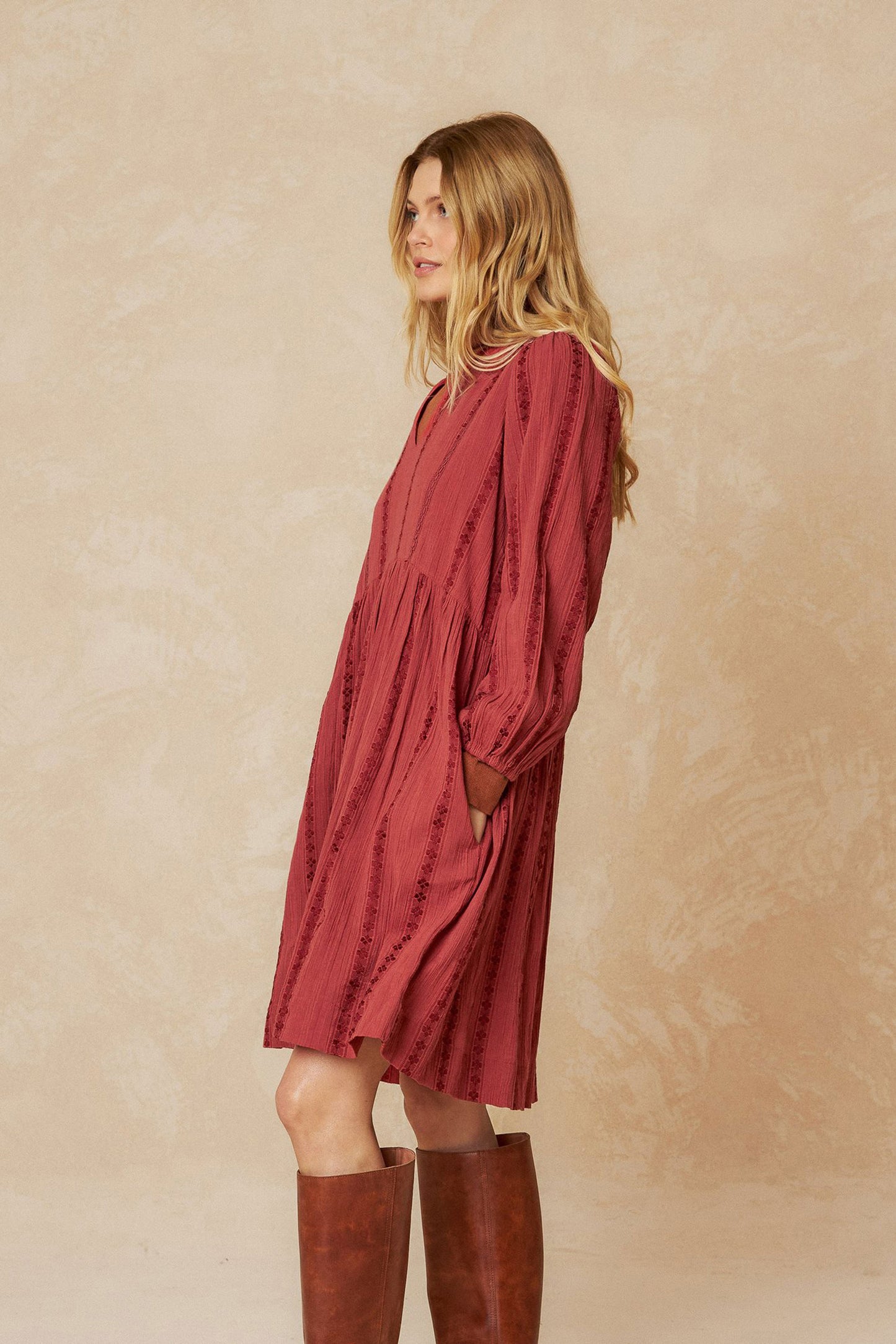 ROBE COURTE JAQUARD