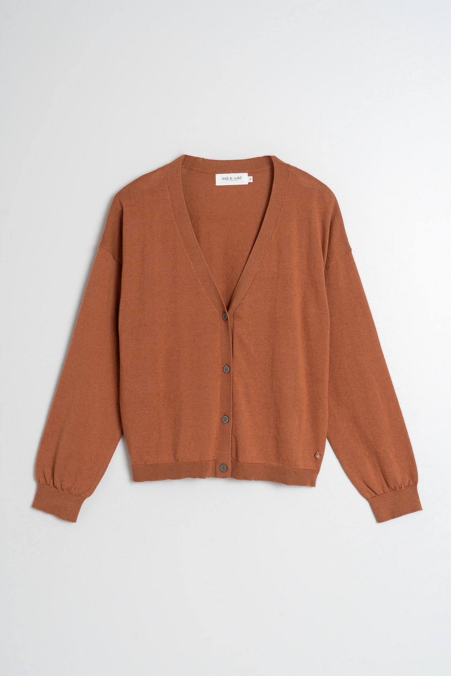 CARDIGAN BASIQUE AVEC BOUTONS