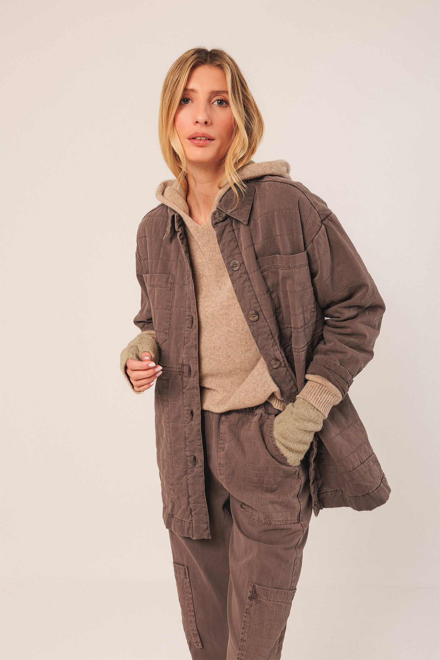 MANTEAU À CARREAUX MATELASSÉ