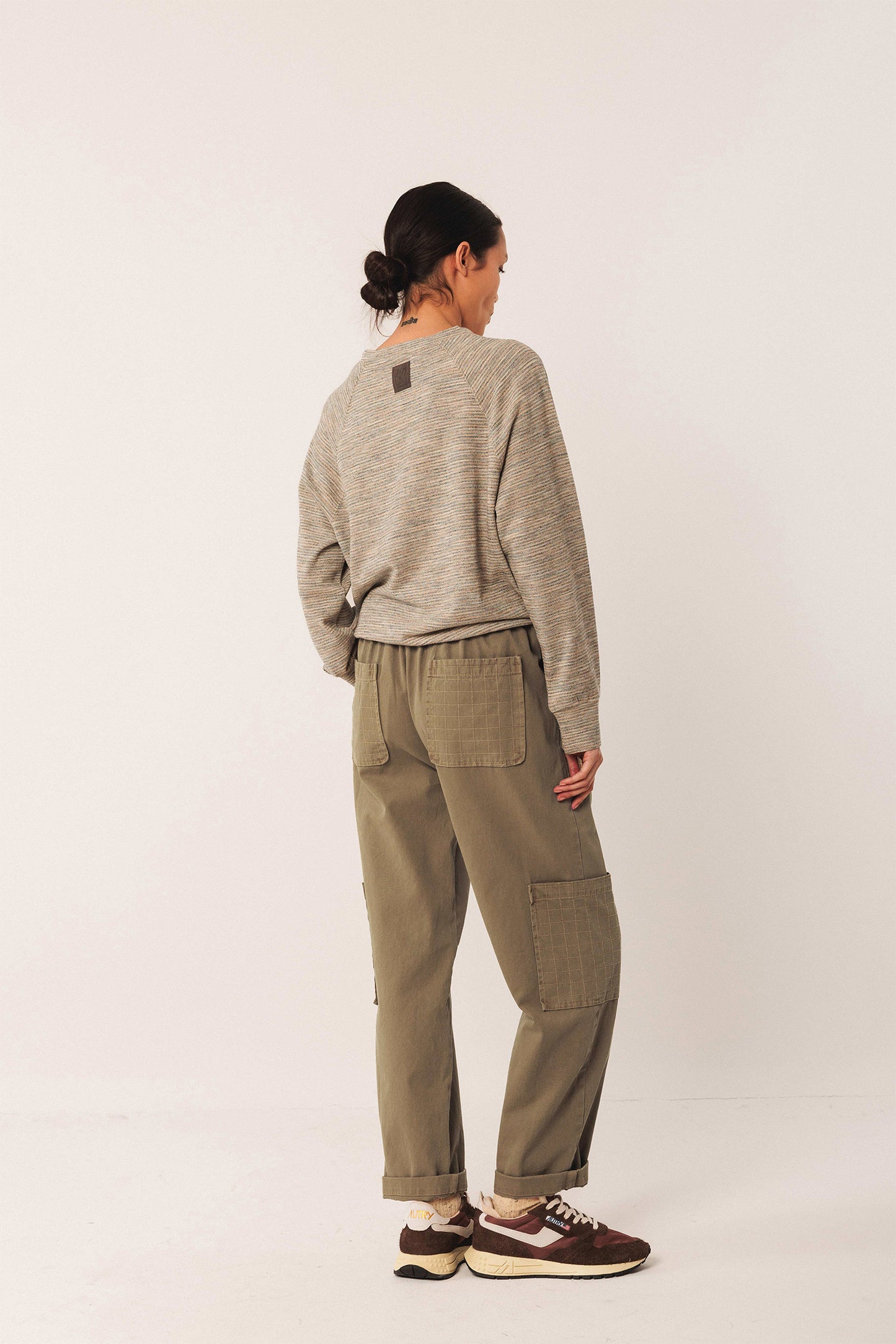 PANTALÓN PESPUNTES CUADRO