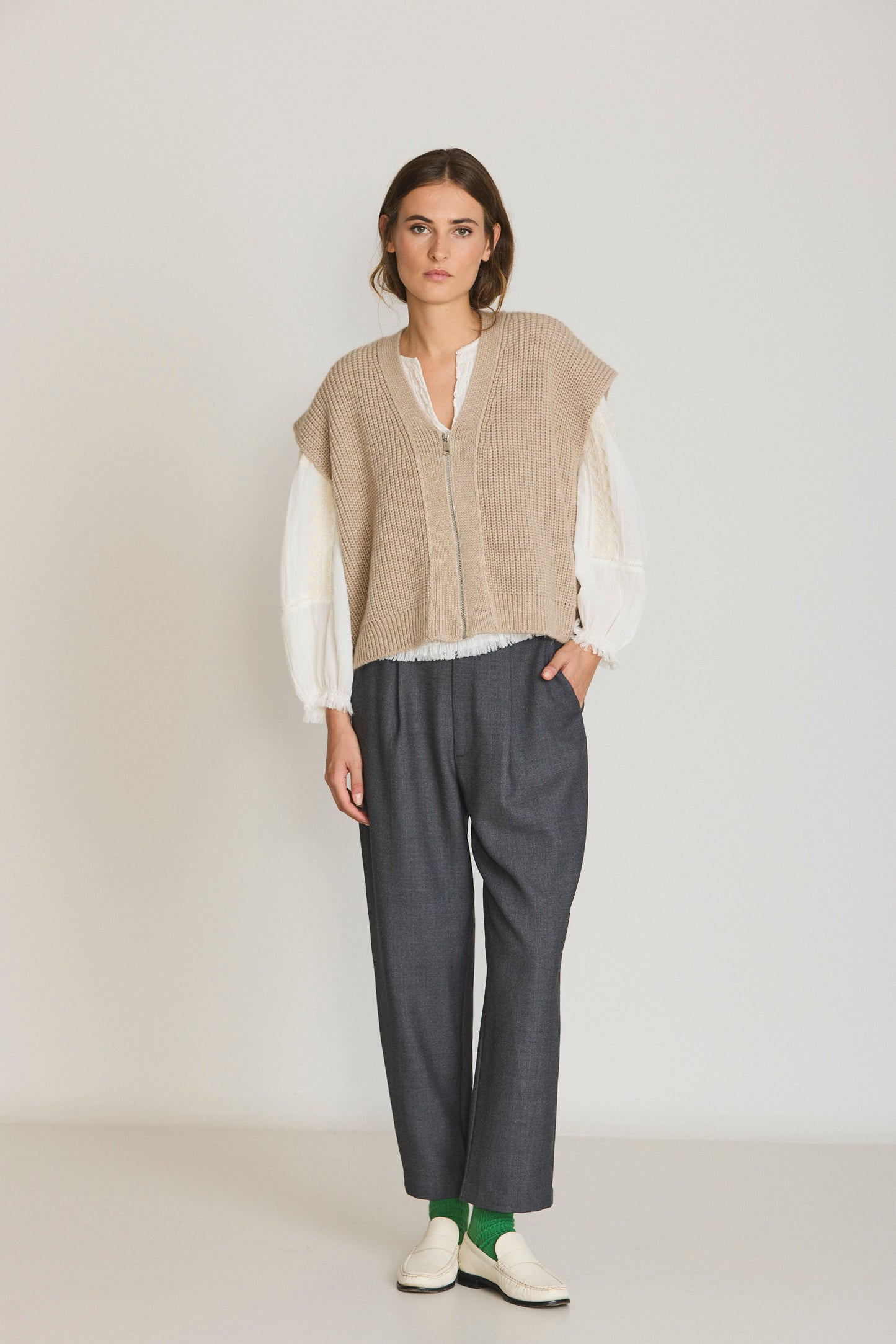 ZIP-UP KNIT VEST