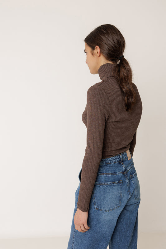 FITTED RIBBED T-SHIRT 3