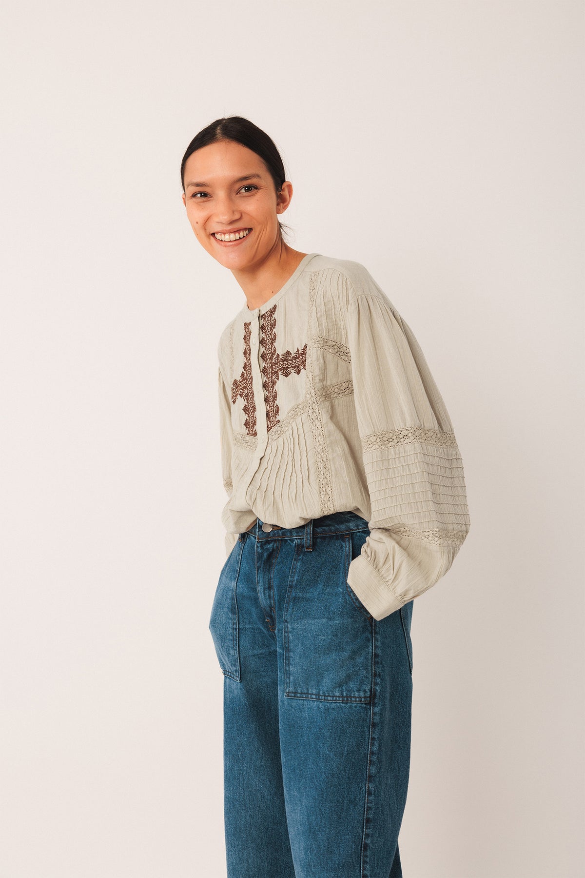 CHEMISE BRODÉE ETHNIQUE