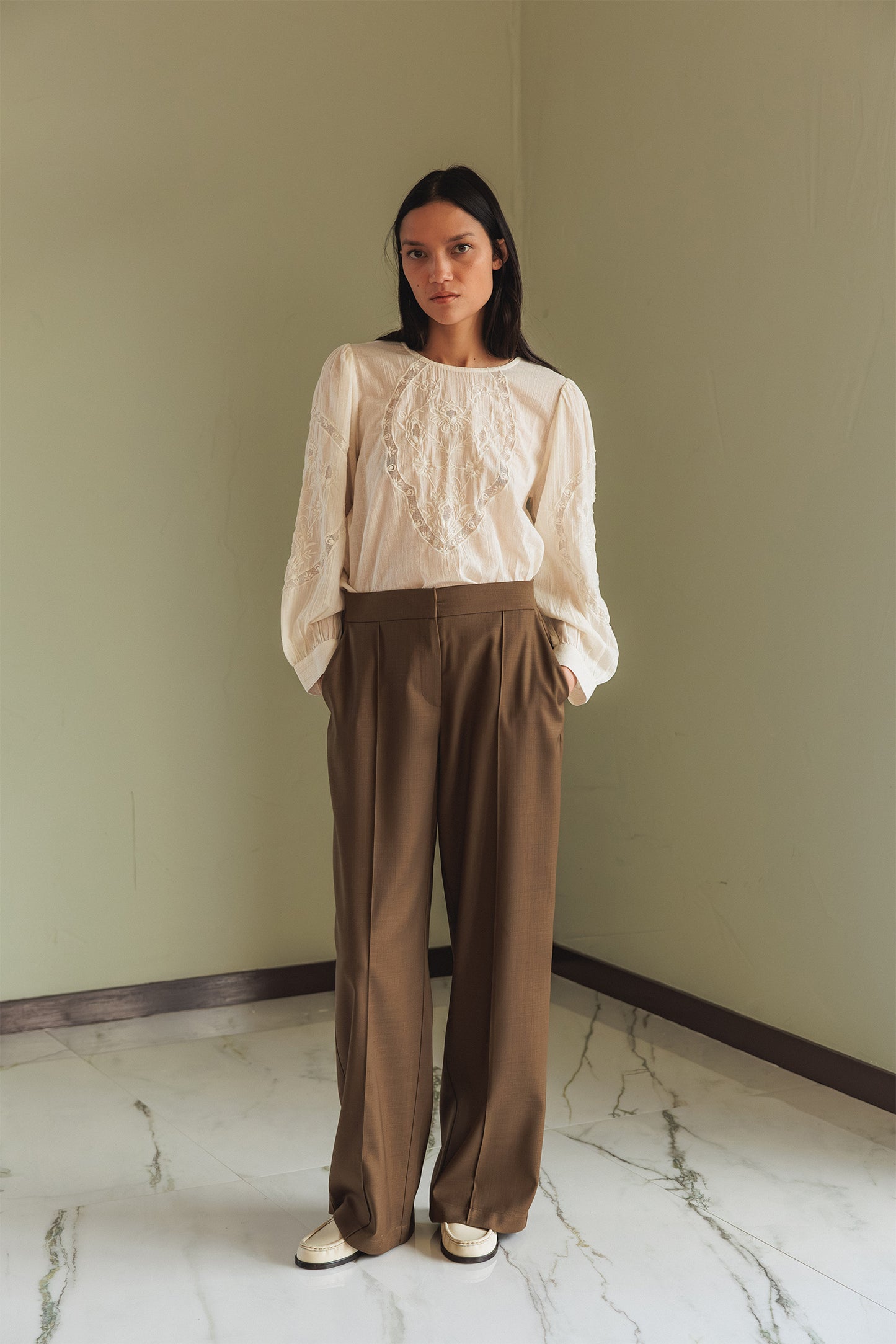 ROMANTIC EMBROIDERED BLOUSE