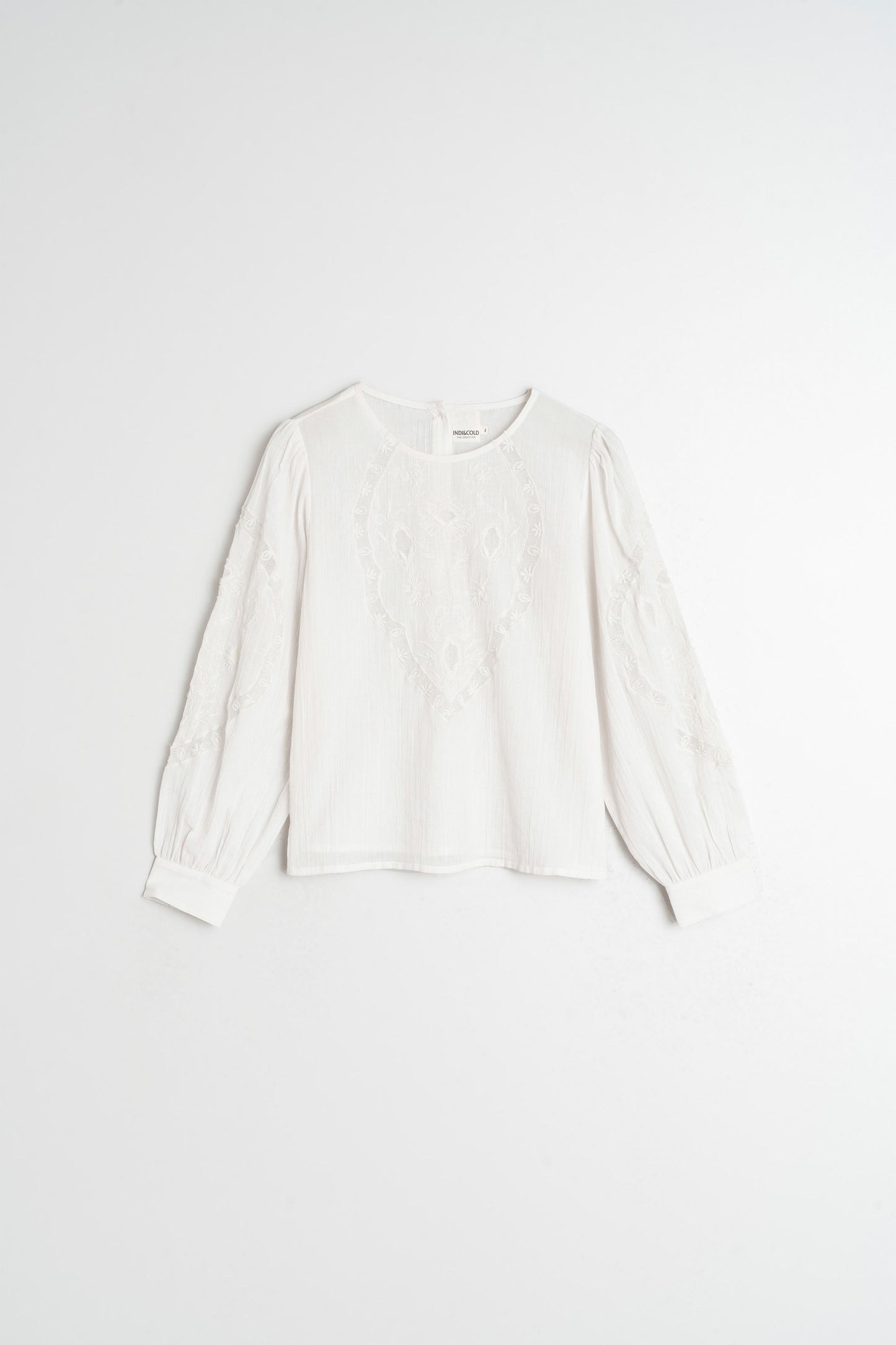 ROMANTIC EMBROIDERED BLOUSE