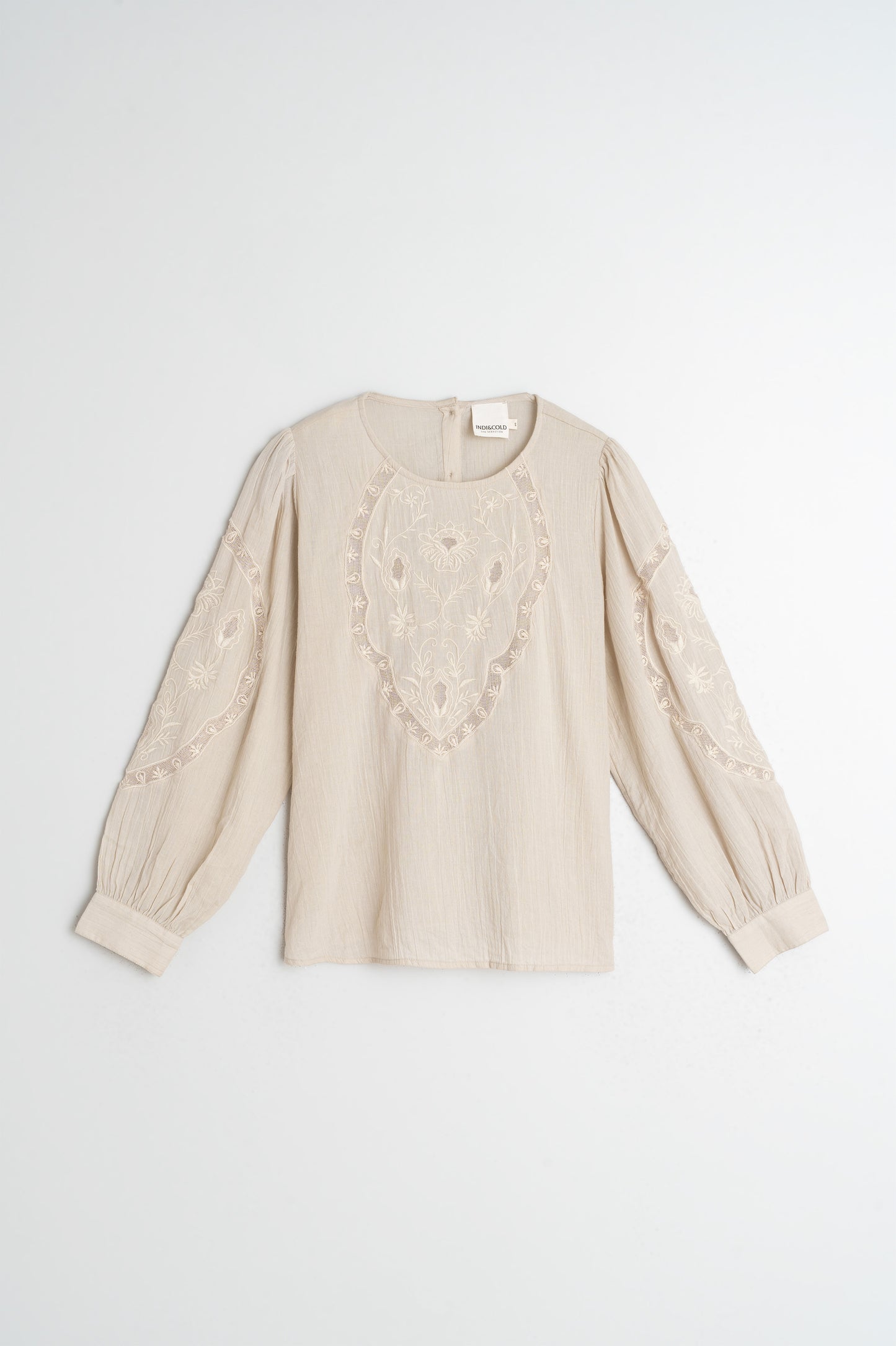 BLUSA BORDADO ROMÁNTICO