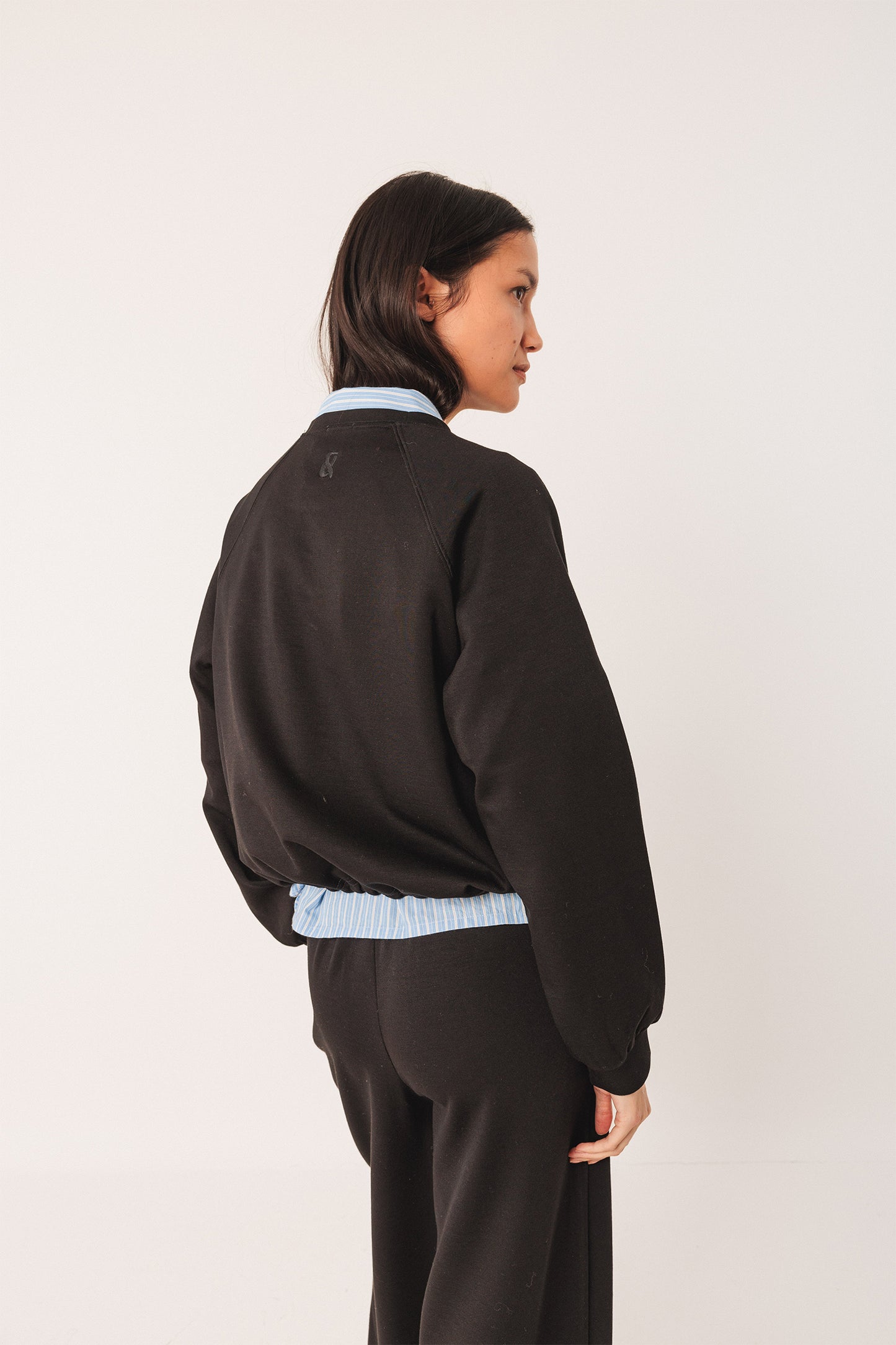 ADJUSTABLE-WAIST SWEATSHIRT