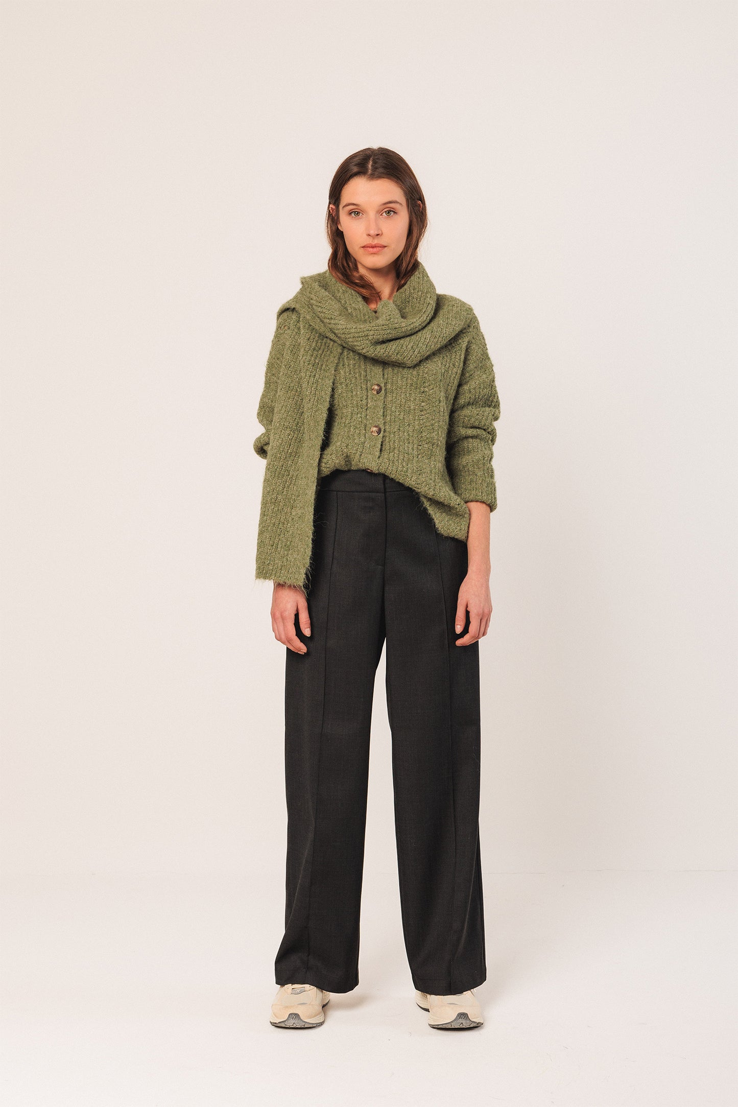 JACKET WITH LOOSE-KNIT DETAILS