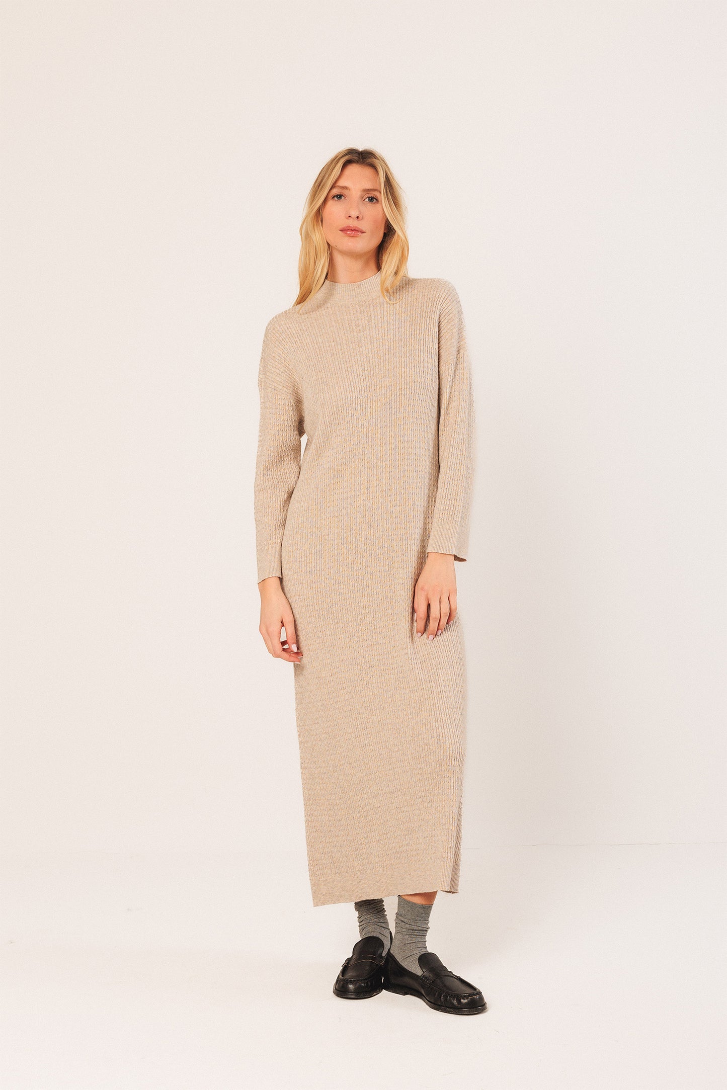 VESTIDO AMPLIO OCHOS