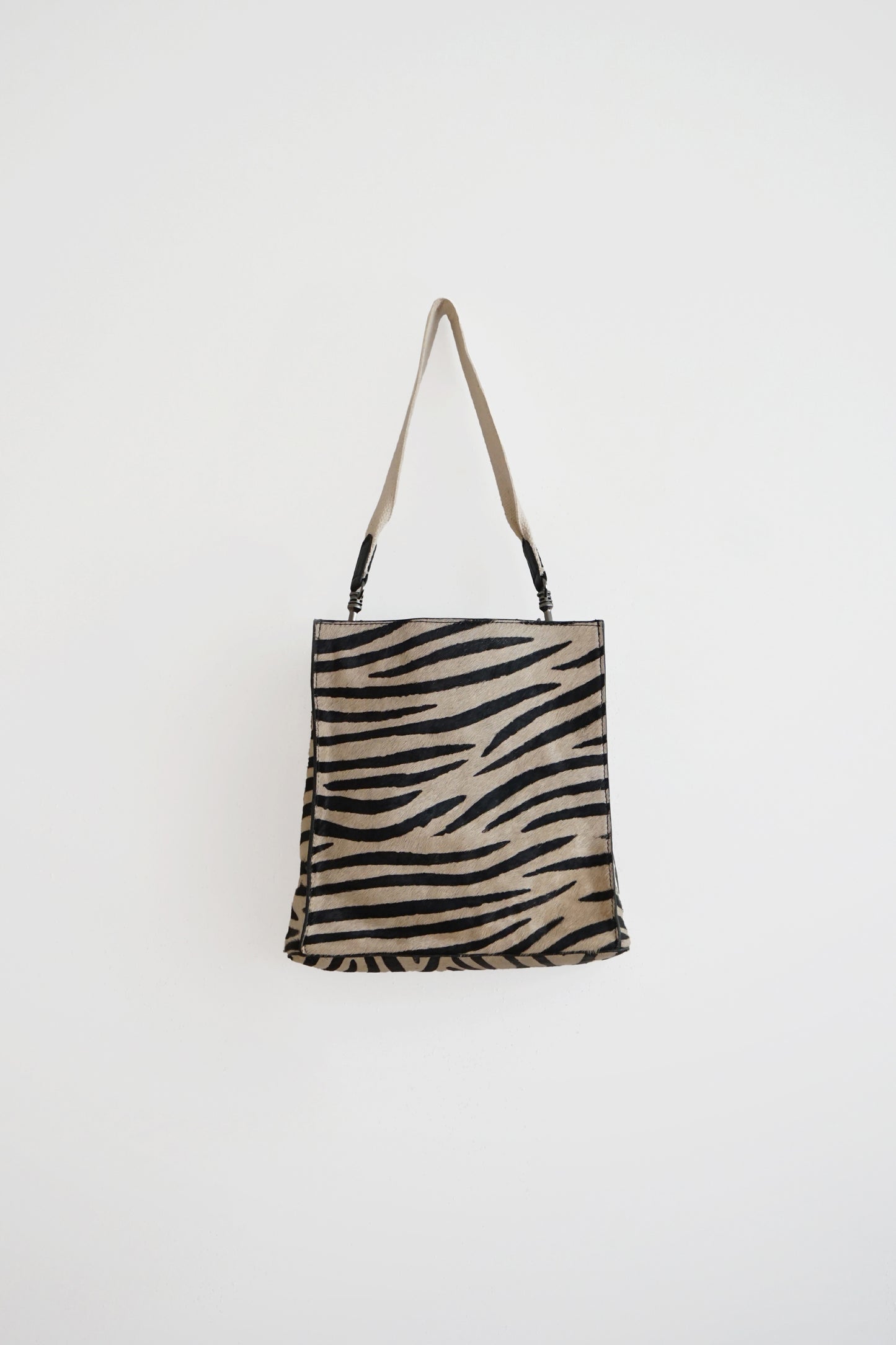 BOLSO BUCKET PIEL