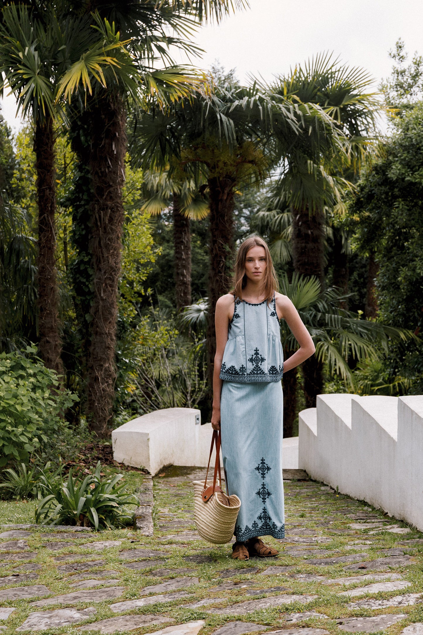 EMBROIDERED MAXI SKIRT