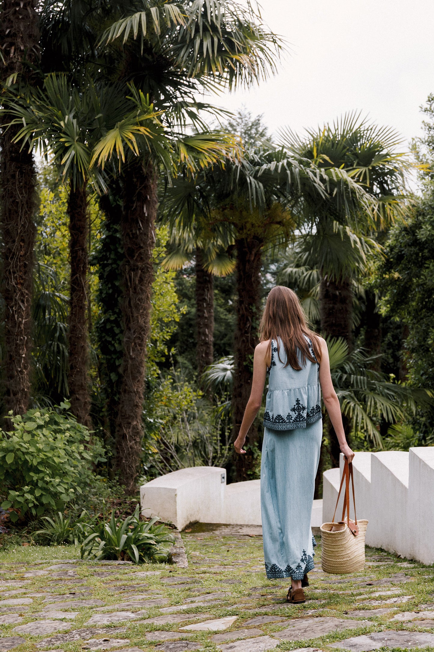 EMBROIDERED MAXI SKIRT