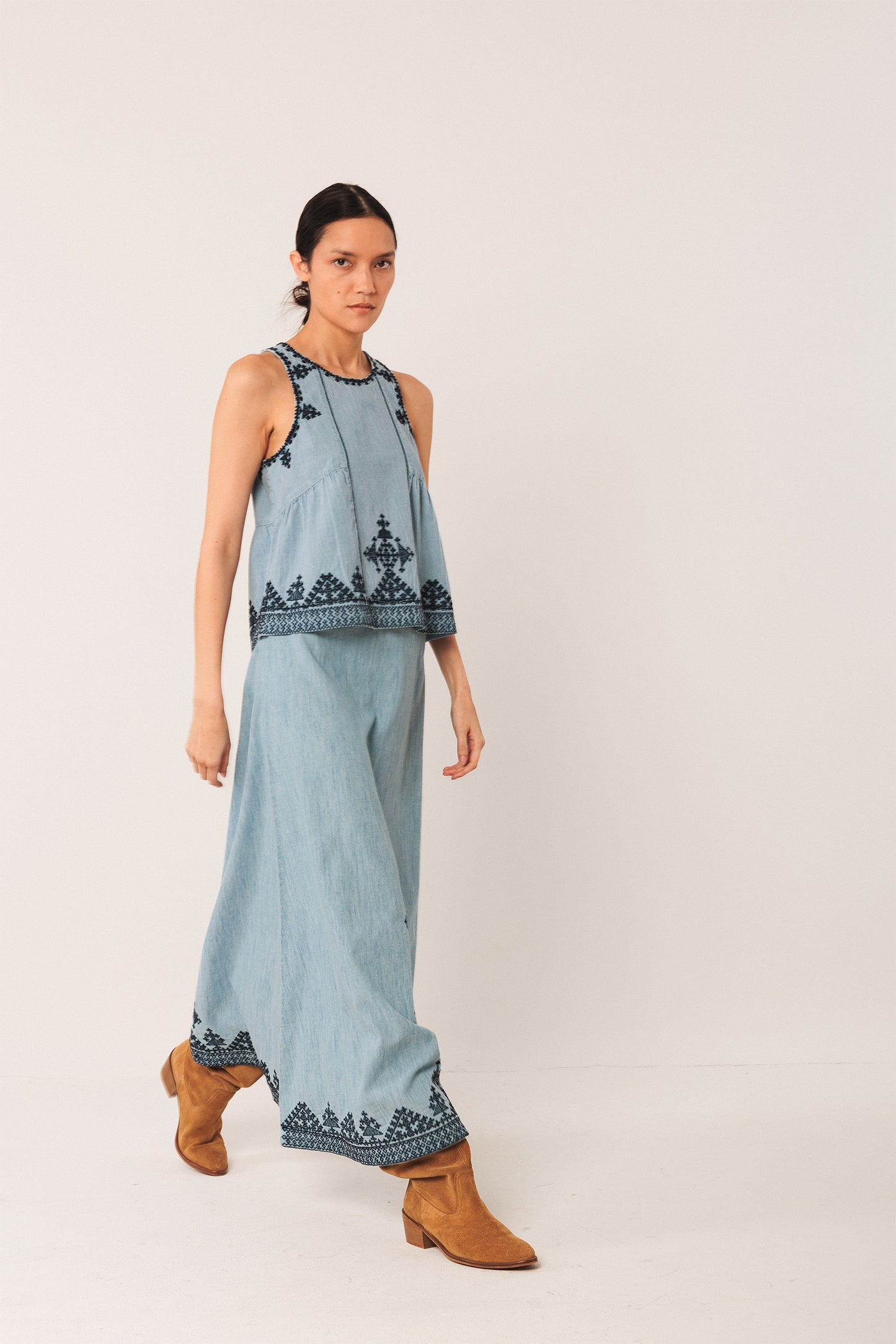 EMBROIDERED MAXI SKIRT