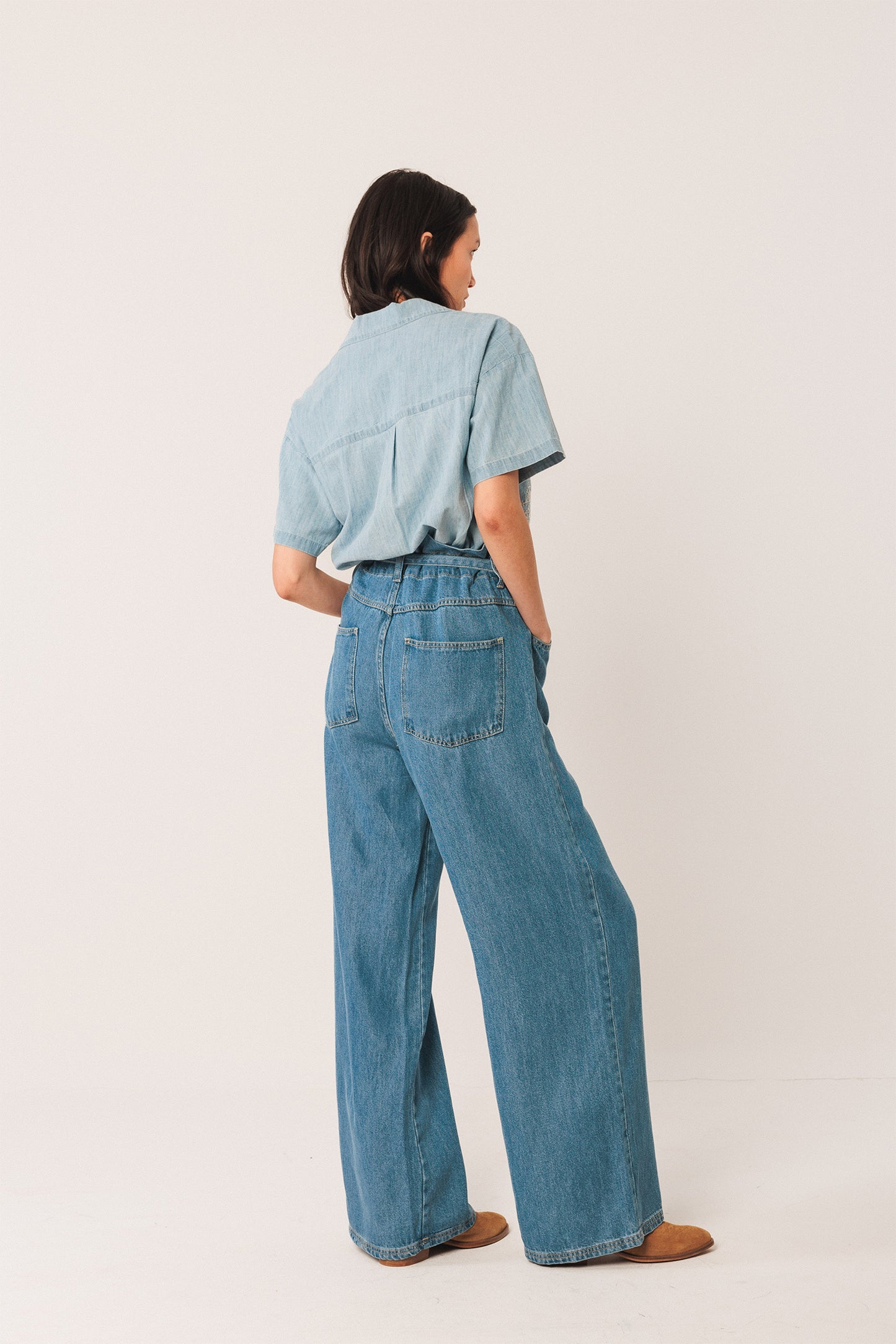 CHEMISE EN JEAN BRODÉE