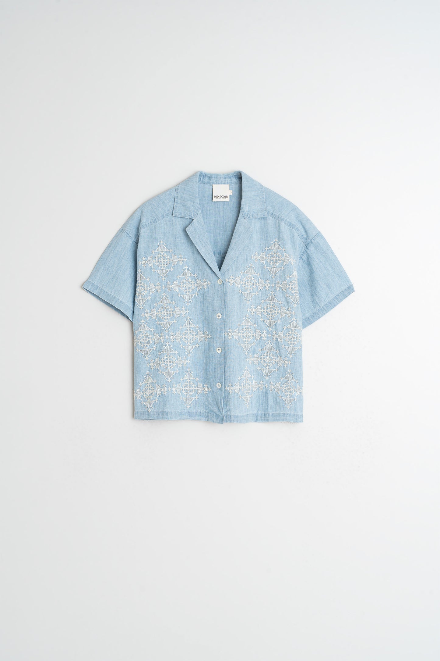 CHEMISE EN JEAN BRODÉE