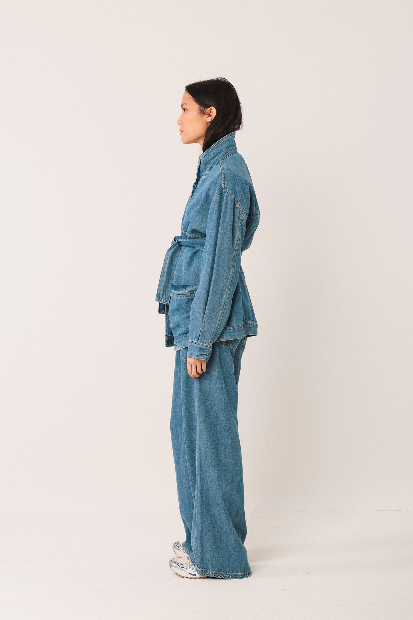 VESTE EN JEAN À LACETS