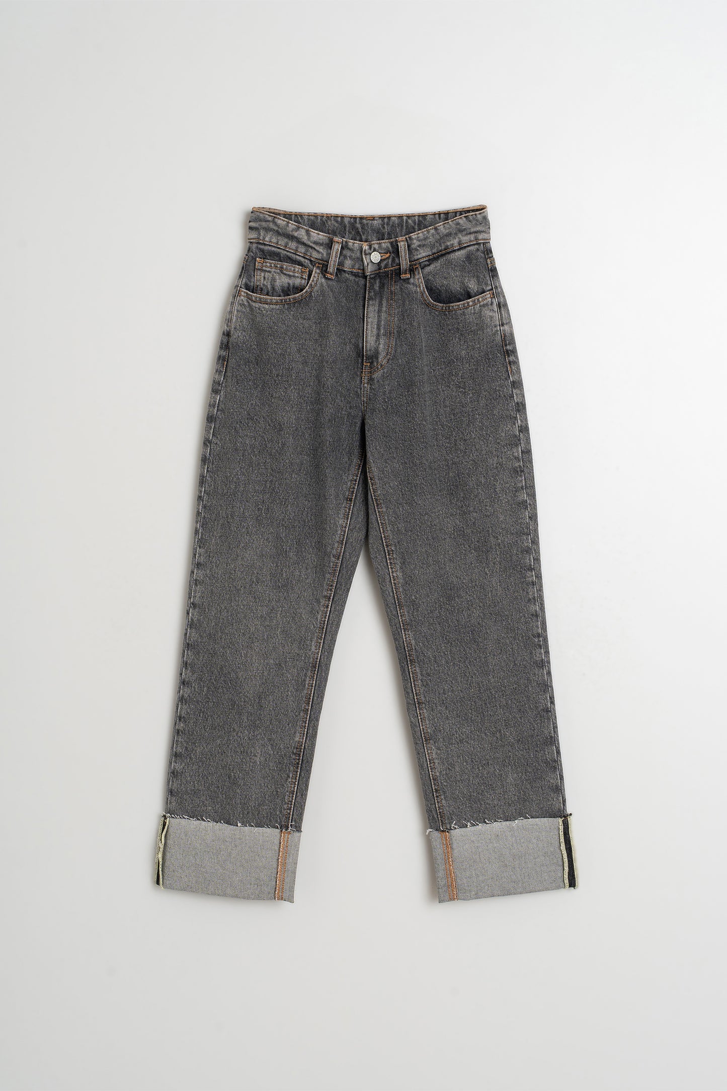 PANTALÓN DENIM VUELTO