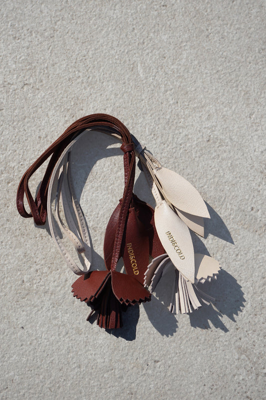 CAMELLIA LEATHER CHARM 1