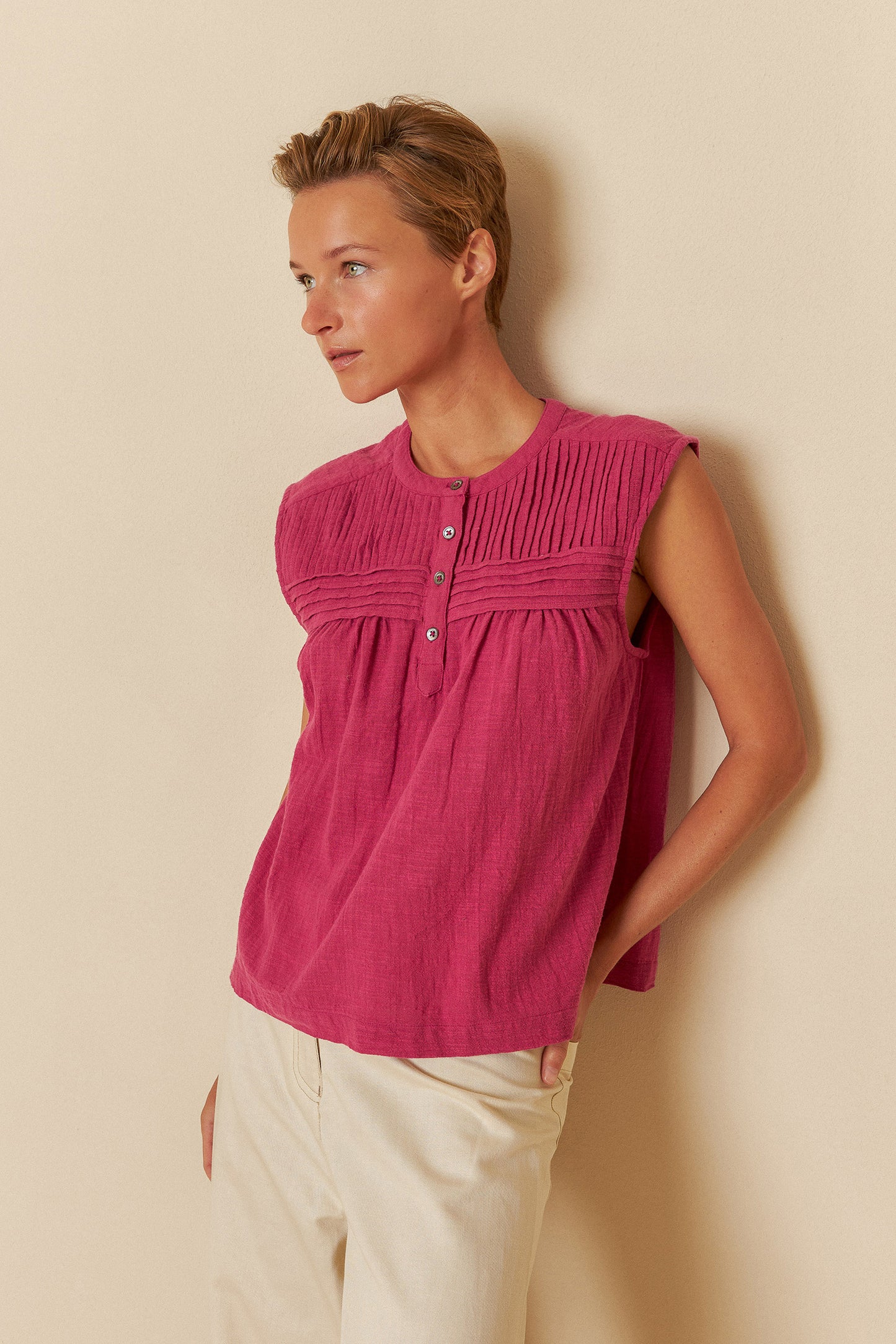 GAUZE PLEATED BLOUSE