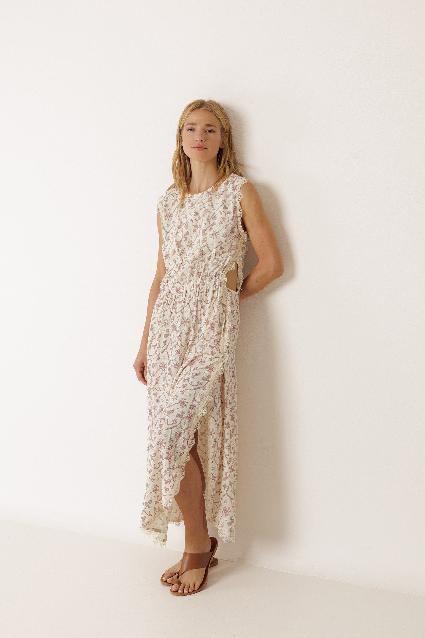 LONG LACE DRESS | INDI&COLD