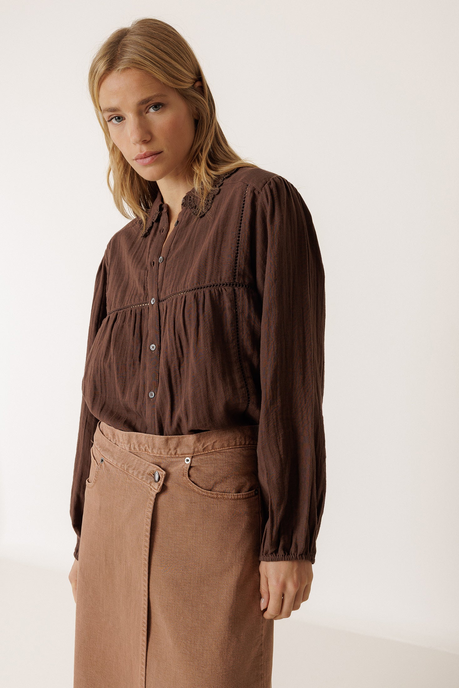 CROCHET-NECK SHIRT | INDI&COLD