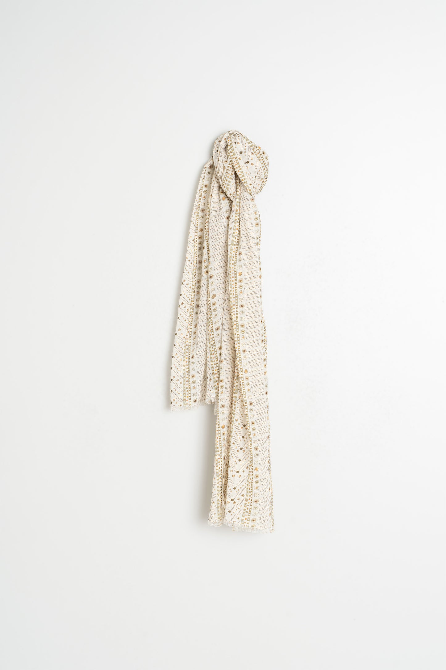 FOULARD IMPRIMÉ ÉTHNIQUE