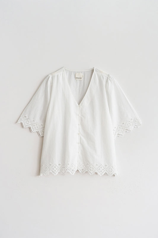 CHEMISE BRODÉE À DÉCOUPES 1