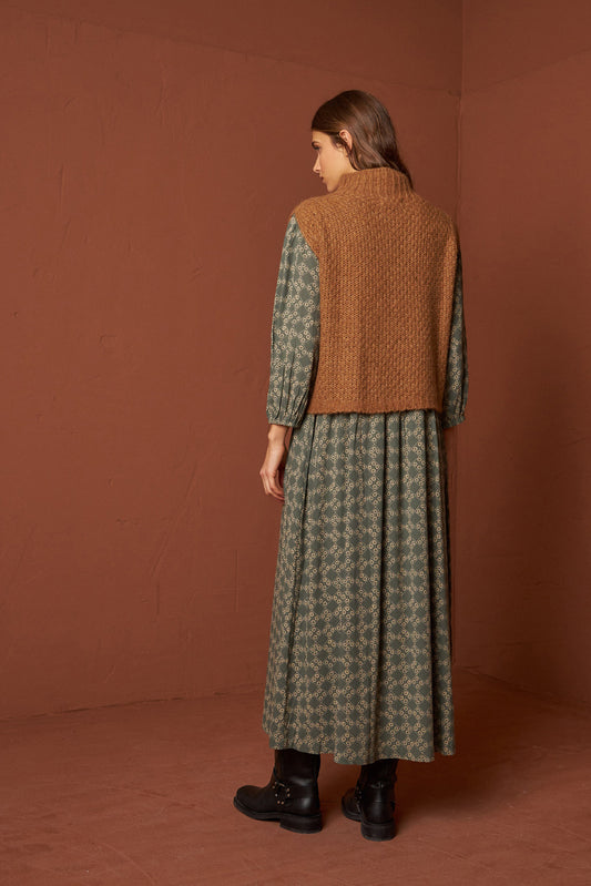 KNITTED VEST 3