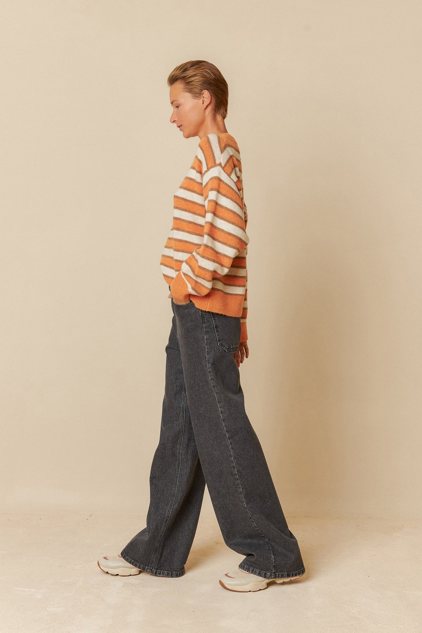PULL EN MAILLE À RAYURES