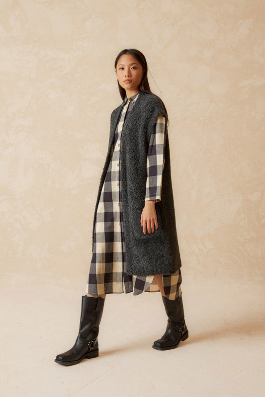 MAXI KNITTED VEST 3