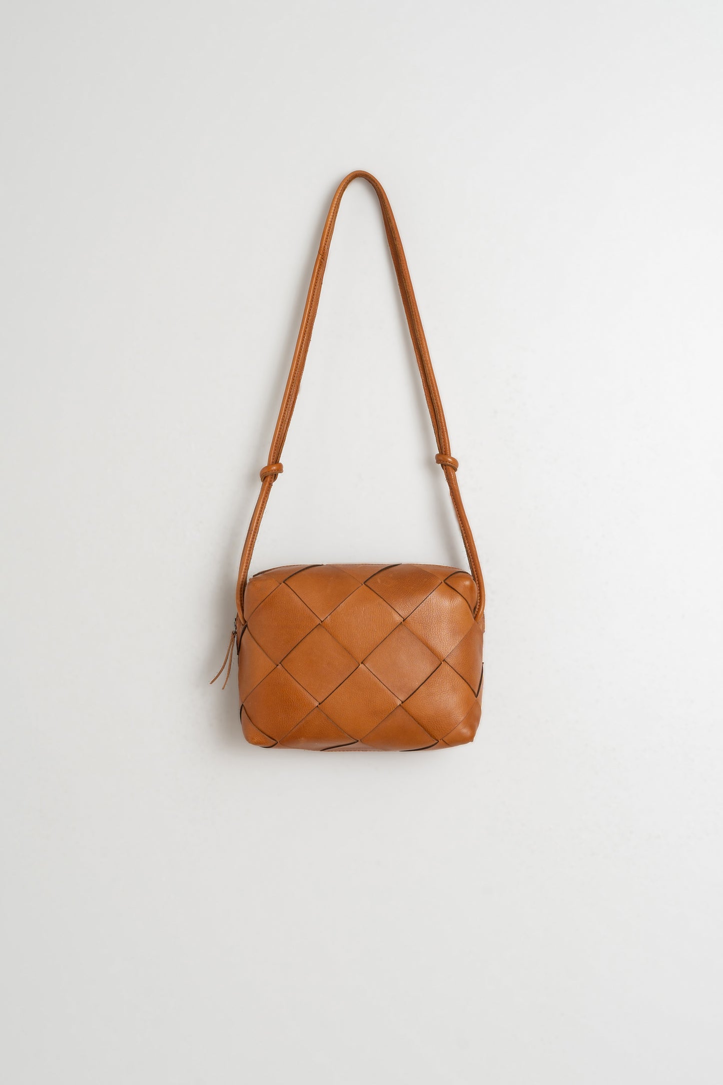 [CL] LEATHER BOX CROSSBODY BAG