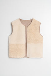 REVERSIBLE PATCH VEST