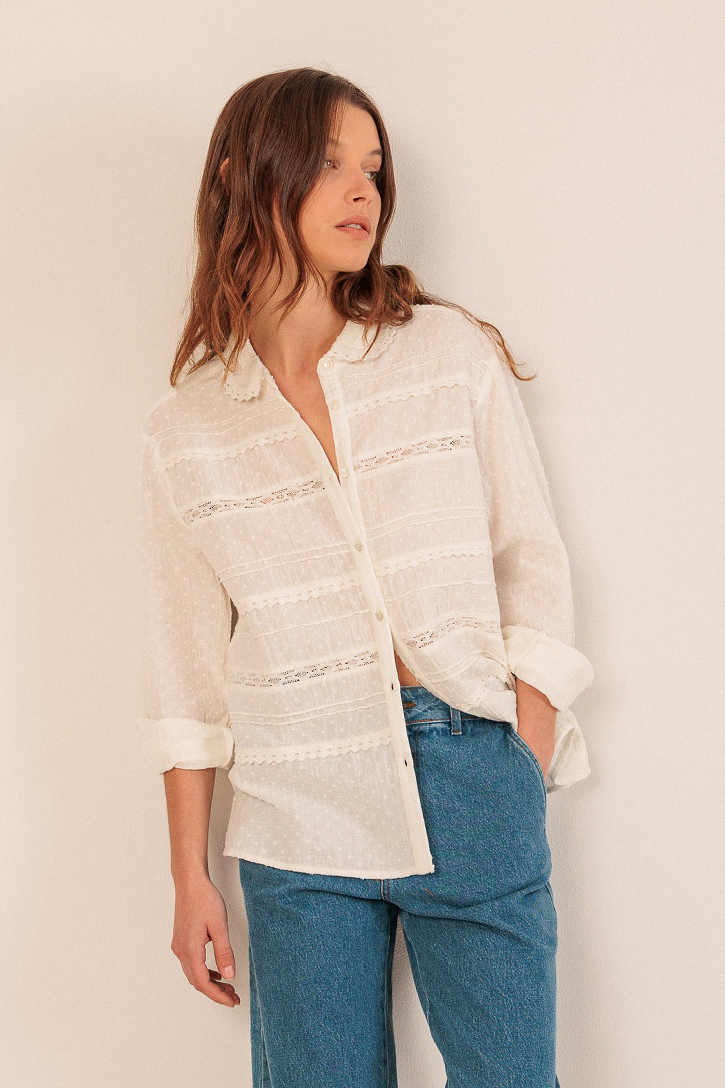 CAMISA DE PLUMETI Y PUNTILLA