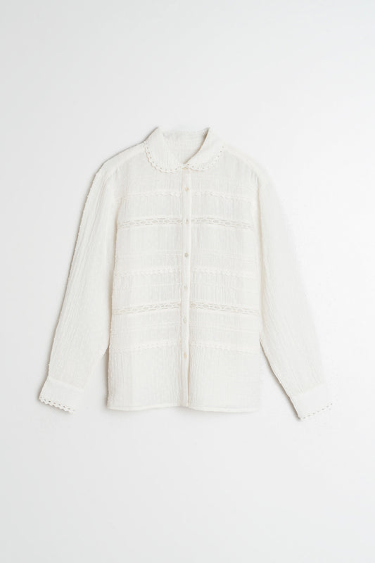 CHEMISE EN PLUMETI ET DENTELLE