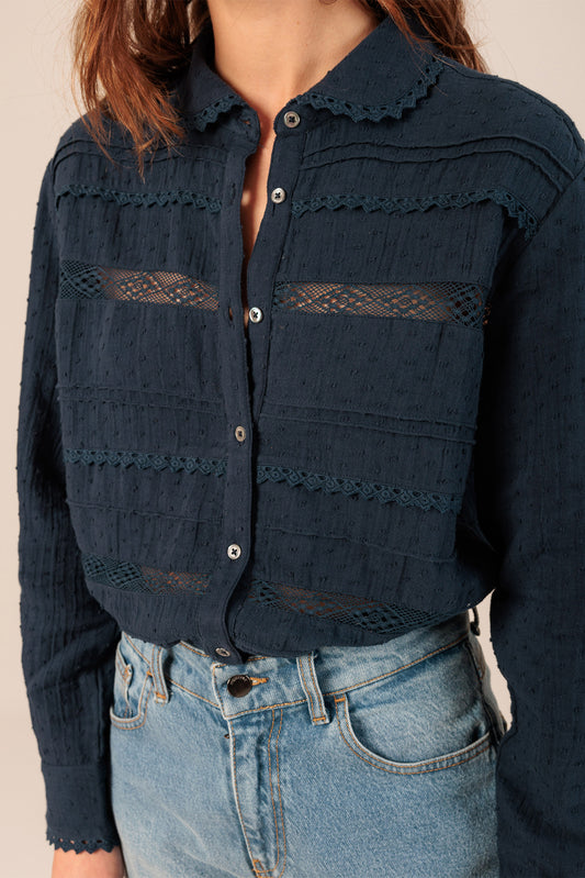 CAMISA DE PLUMETI Y PUNTILLA
