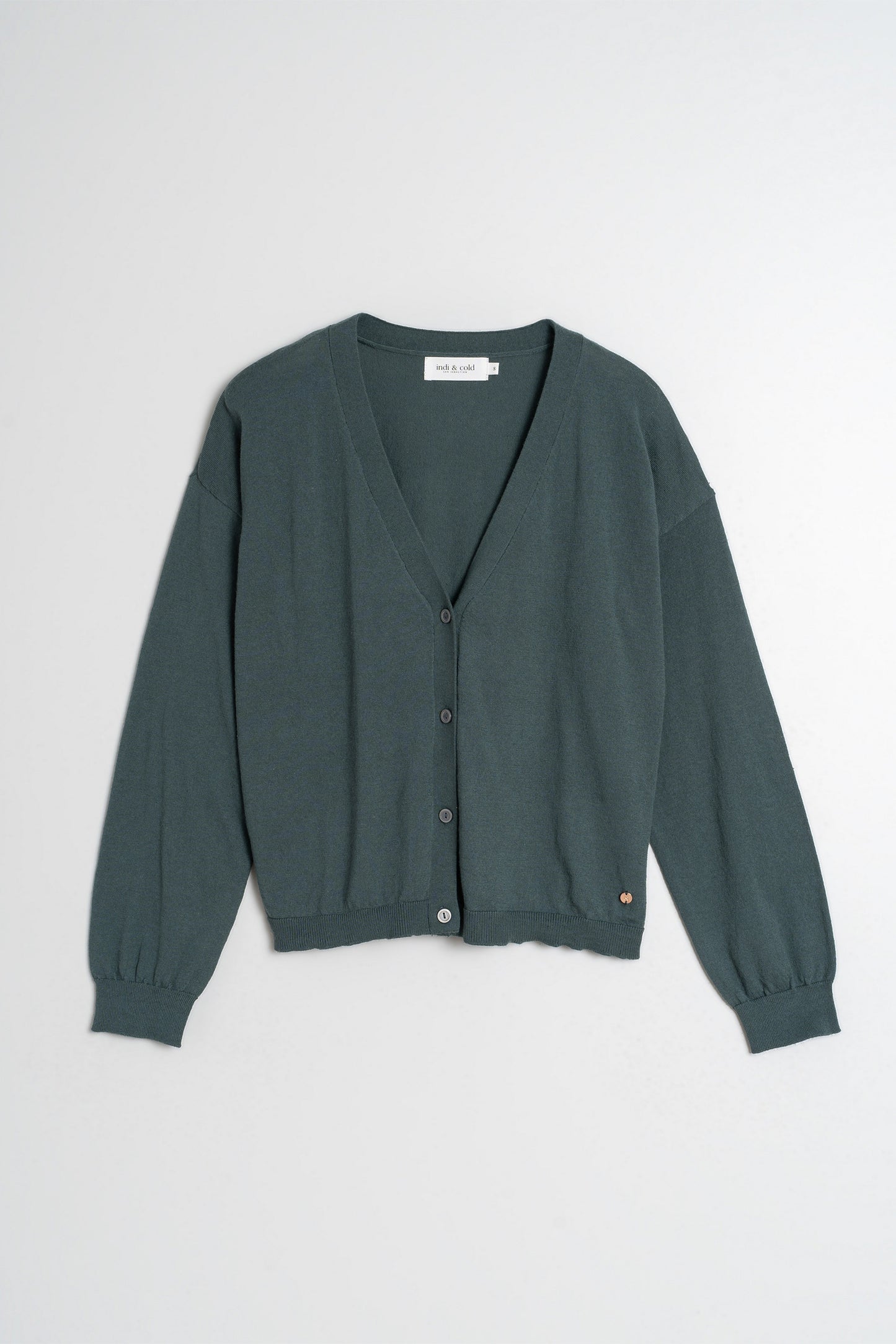 CARDIGAN BASIQUE AVEC BOUTONS