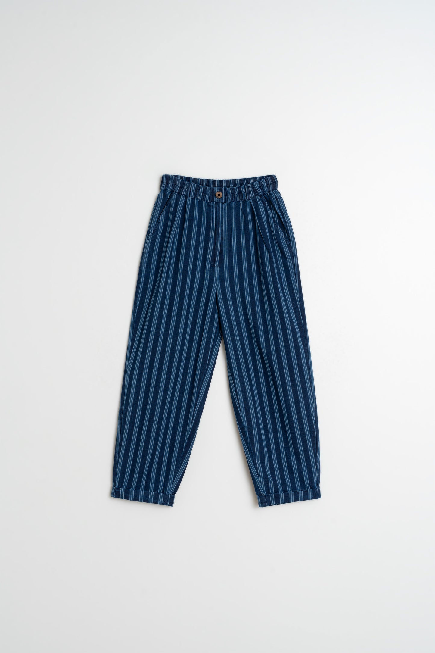 PANTALÓN  BAGGY ENGOMADO