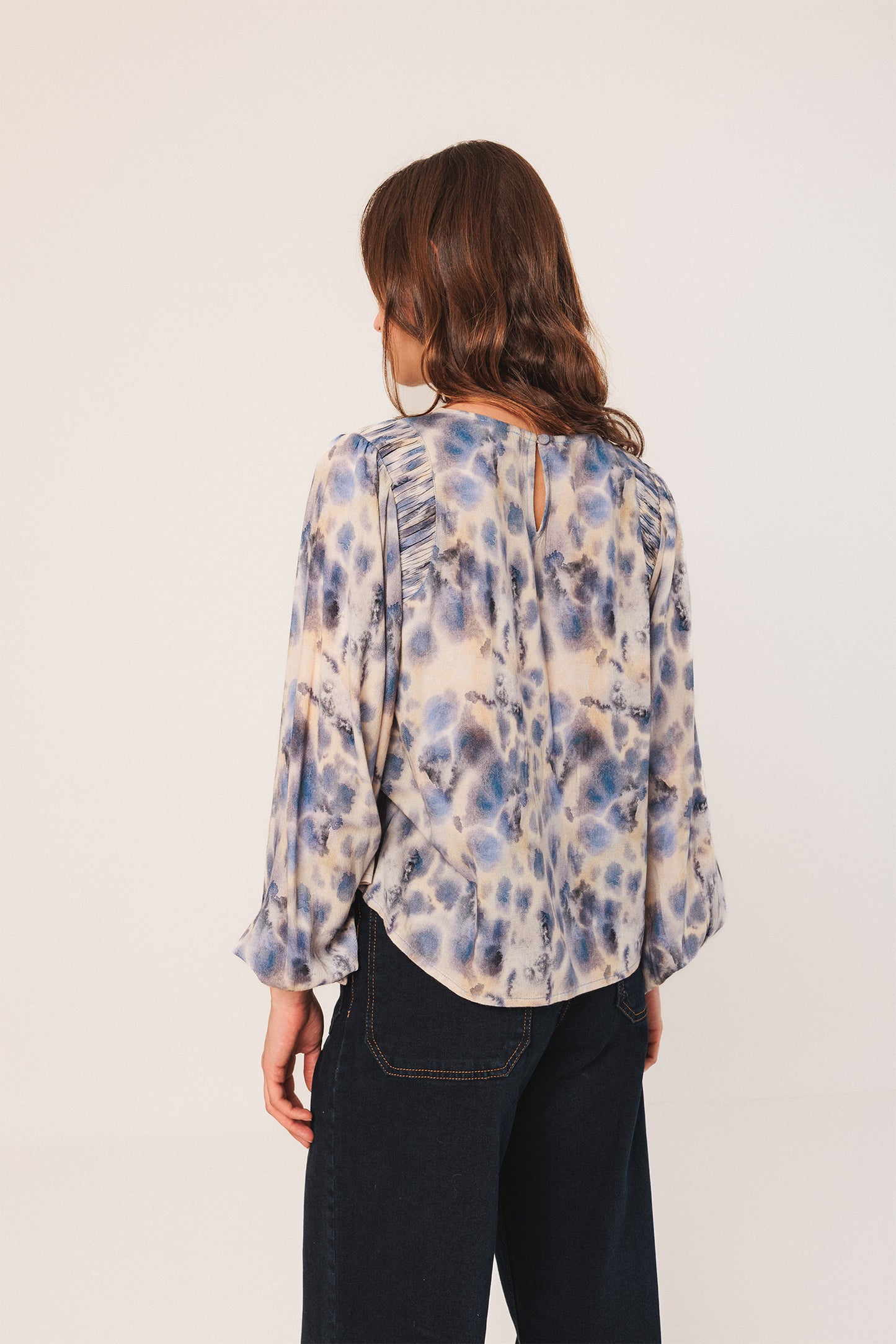 BLUSA ENGOMADOS ACUARELA