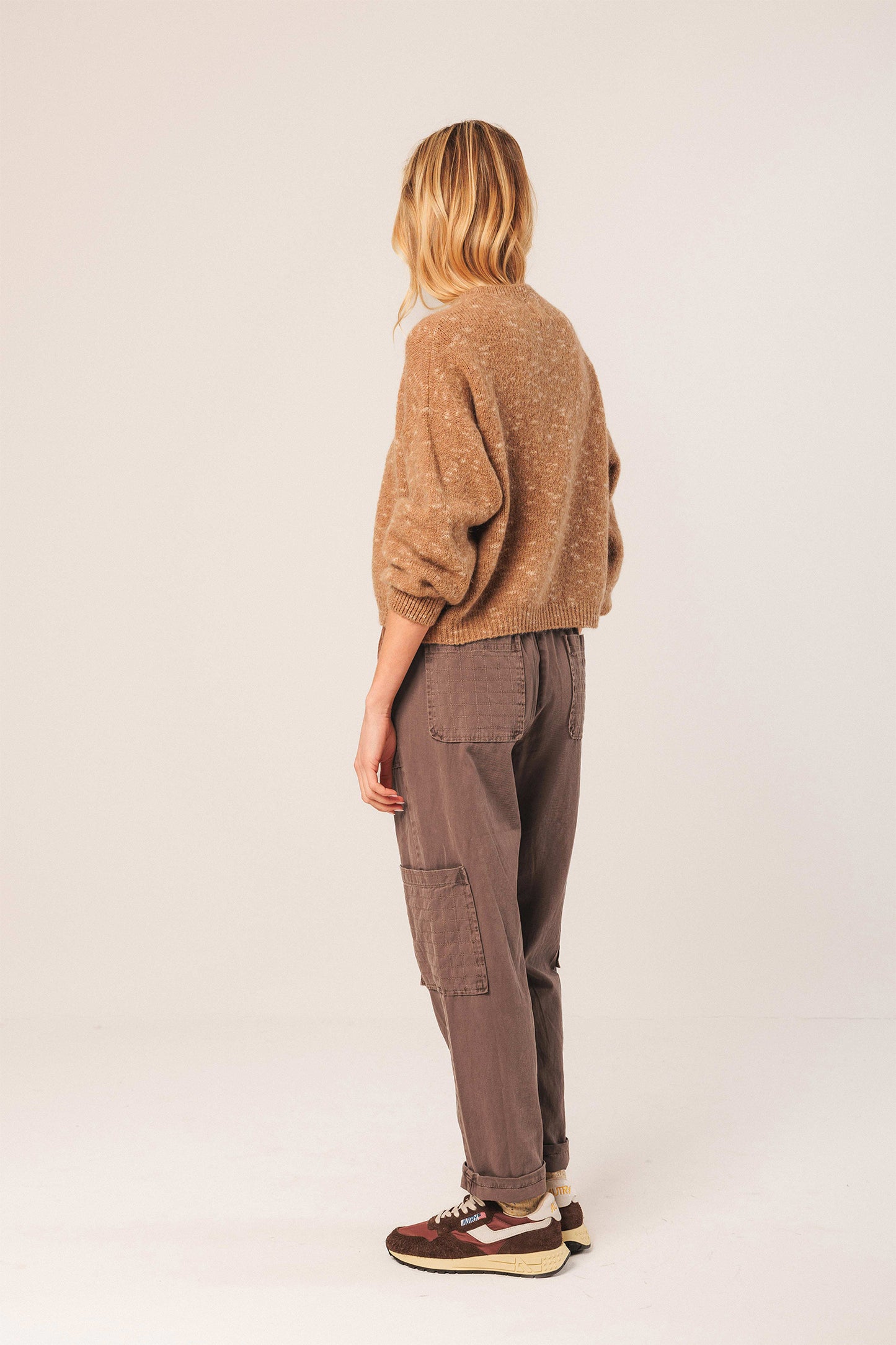PANTALÓN PESPUNTES CUADRO
