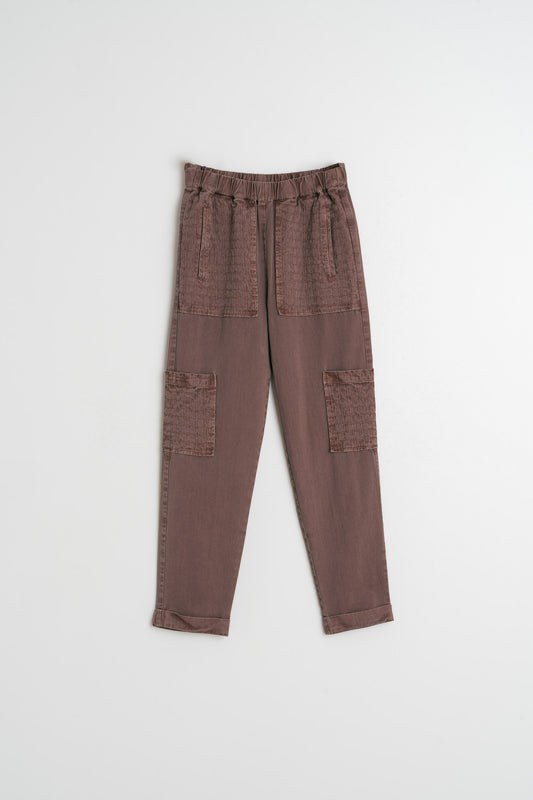 PANTALÓN PESPUNTES CUADRO