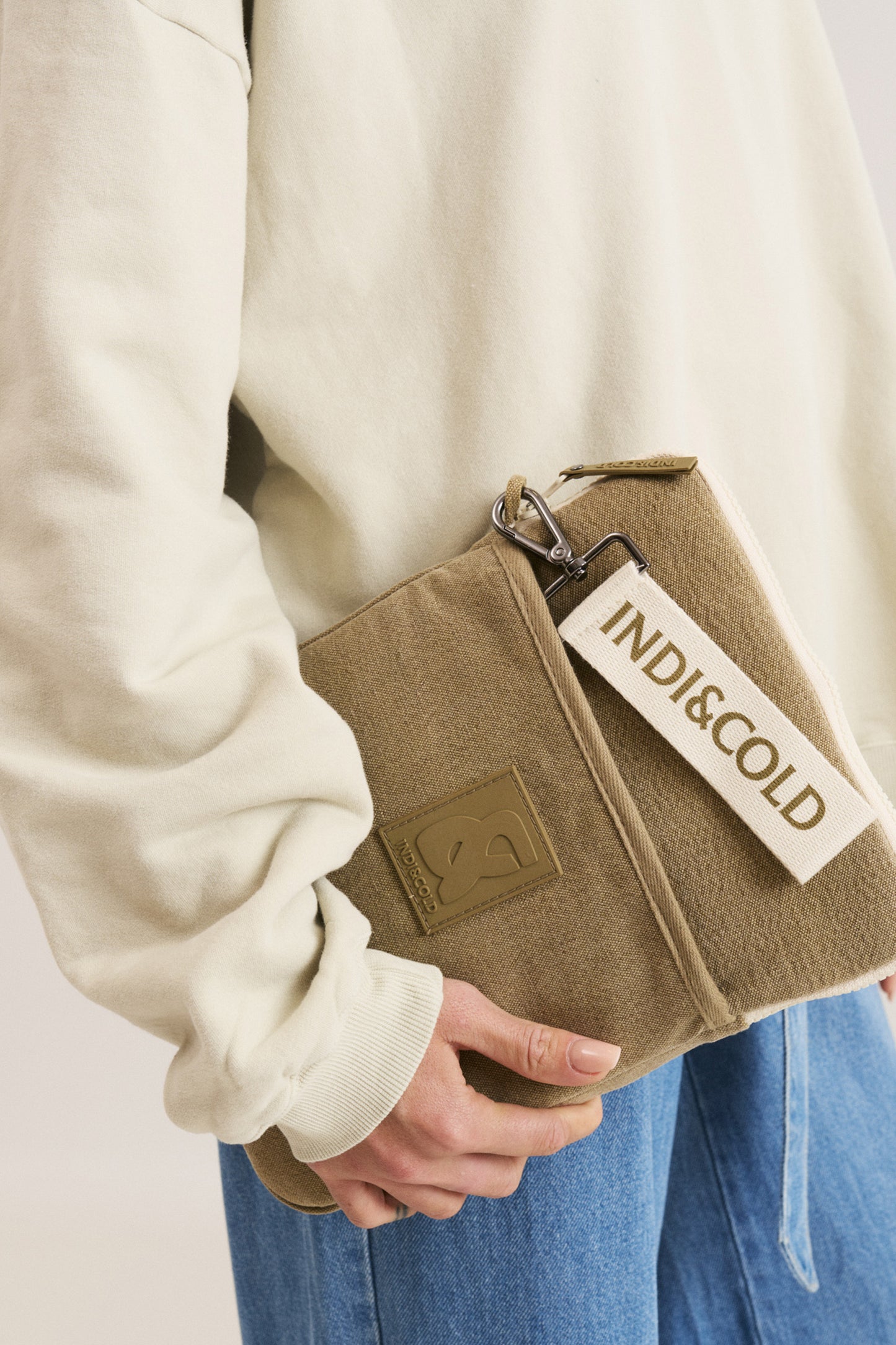 PADDED RECYCLED CANVAS CASE