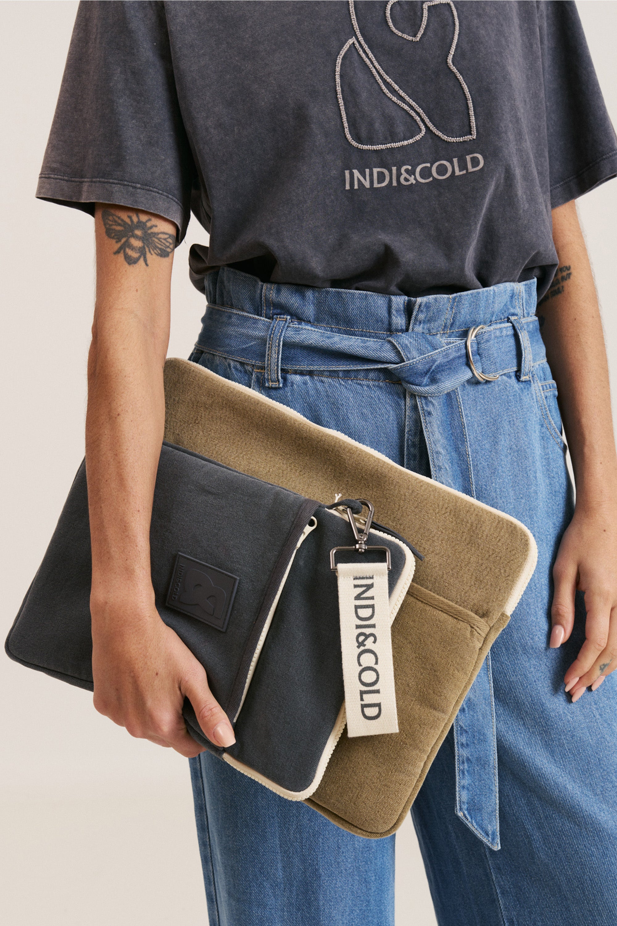 PADDED RECYCLED CANVAS CASE