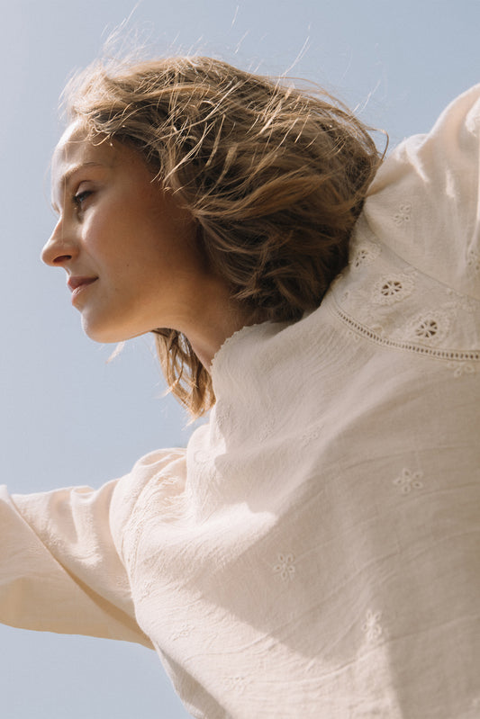 ROMANTIC EMBROIDERED BLOUSE 6