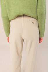 PANTALON CARROT EN VELOURS CÔTELÉ