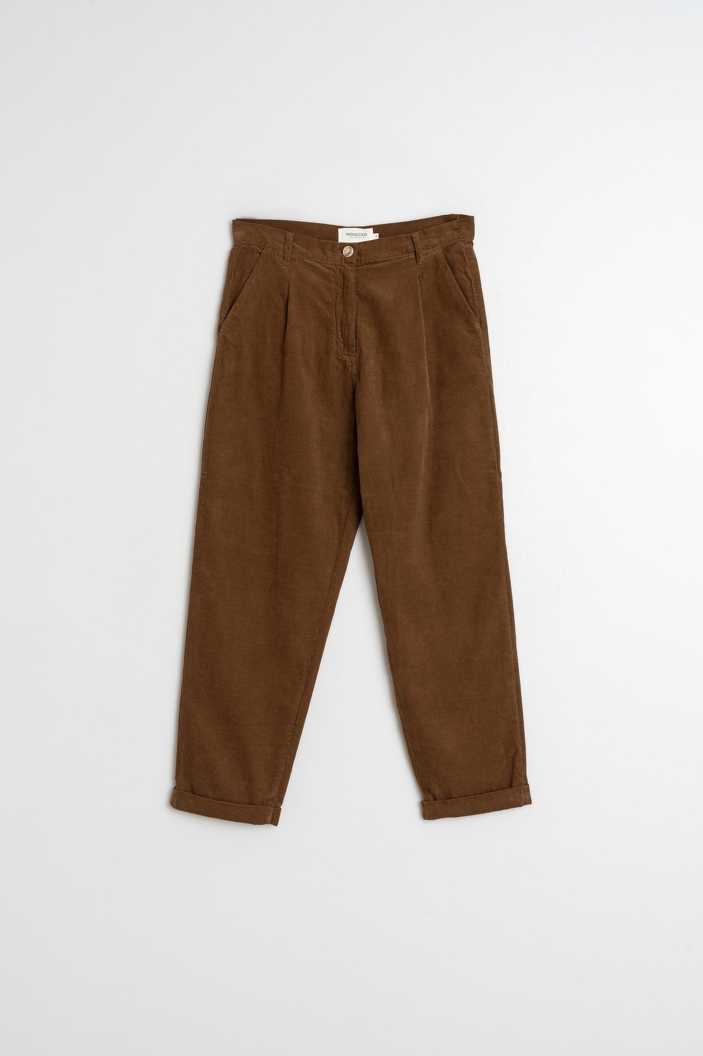 PANTALON CARROT EN VELOURS CÔTELÉ